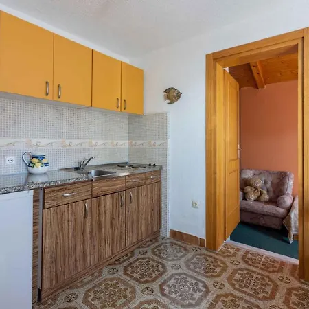 In 42252 Crikvenica