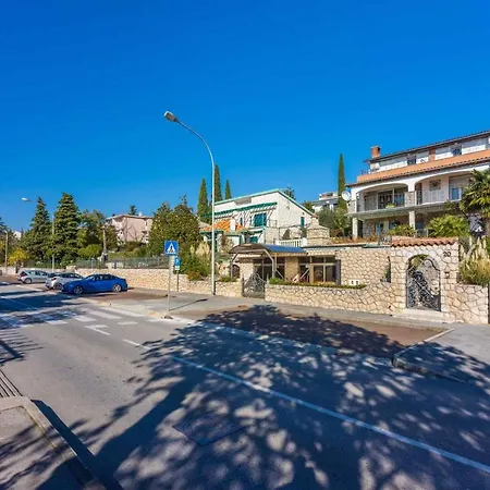 Apartment In 42252 Crikvenica